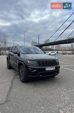 Внедорожник / Кроссовер Jeep Grand Cherokee 2018 в 
