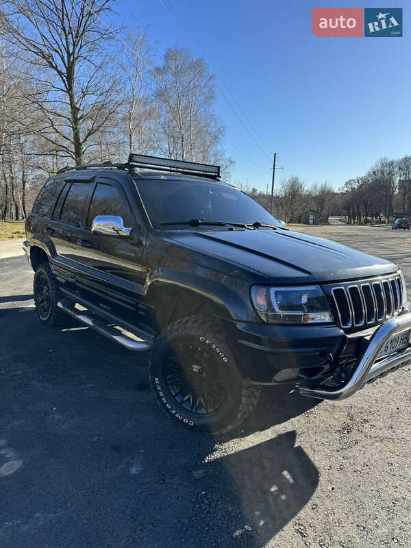 Внедорожник / Кроссовер Jeep Grand Cherokee 2002 в Нововолынске