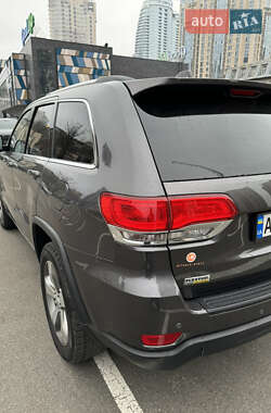 Внедорожник / Кроссовер Jeep Grand Cherokee 2015 в Киеве