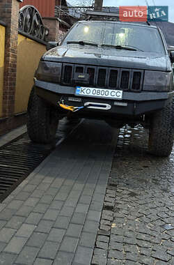 Внедорожник / Кроссовер Jeep Grand Cherokee 1996 в Хусте