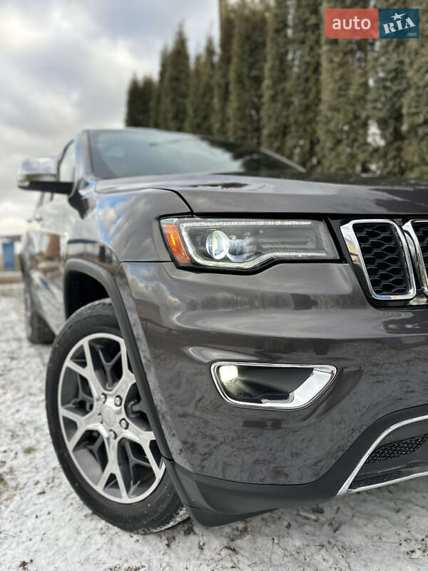 Внедорожник / Кроссовер Jeep Grand Cherokee 2018 в Ивано-Франковске