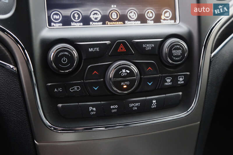 Внедорожник / Кроссовер Jeep Grand Cherokee 2018 в Киеве фото 4 Внедорожник / Кроссовер Jeep Grand Cherokee 2018 в Киеве