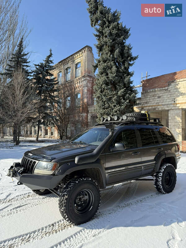 Внедорожник / Кроссовер Jeep Grand Cherokee 2000 в Славянске