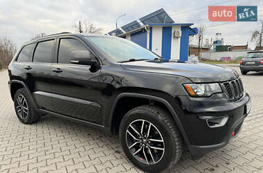 Внедорожник / Кроссовер Jeep Grand Cherokee 2017 в Хмельницком