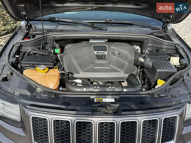 Внедорожник / Кроссовер Jeep Grand Cherokee 2013 в Тячеве