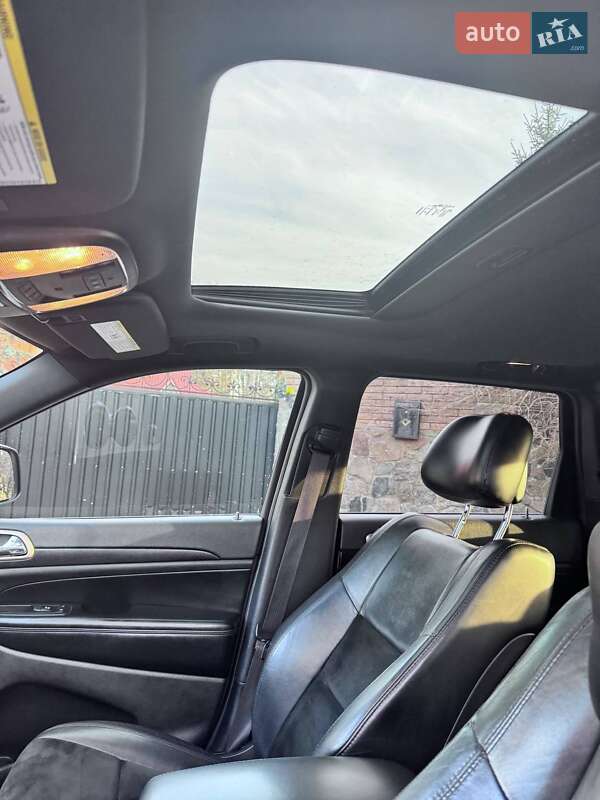 Внедорожник / Кроссовер Jeep Grand Cherokee 2014 в Киеве