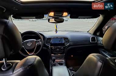 Внедорожник / Кроссовер Jeep Grand Cherokee 2020 в Кривом Роге