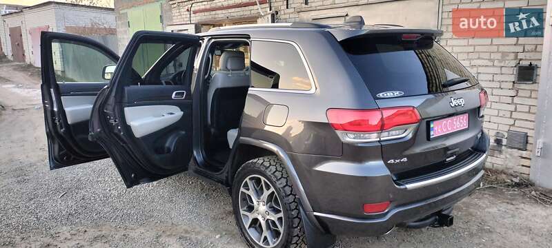 Позашляховик / Кросовер Jeep Grand Cherokee 2018 в Львові