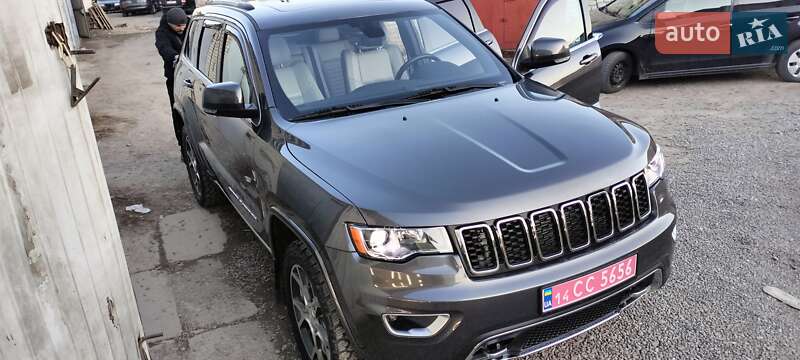 Позашляховик / Кросовер Jeep Grand Cherokee 2018 в Львові
