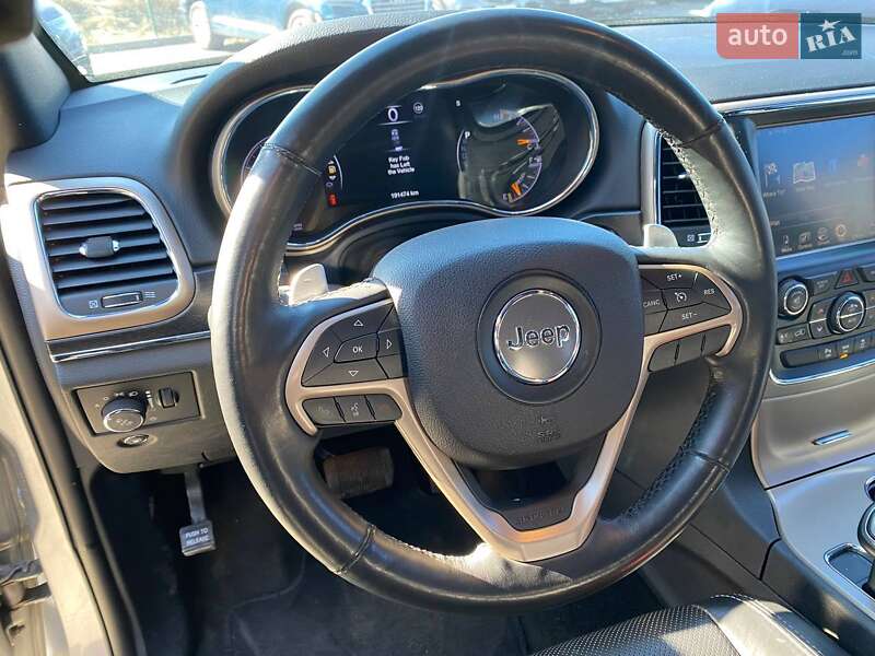 Позашляховик / Кросовер Jeep Grand Cherokee 2015 в Львові