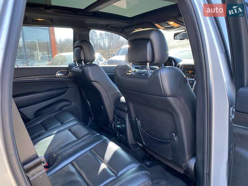 Позашляховик / Кросовер Jeep Grand Cherokee 2015 в Львові