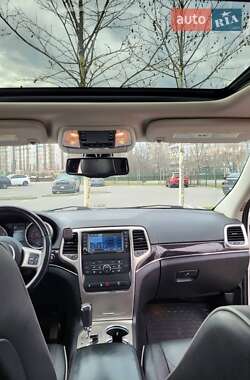 Позашляховик / Кросовер Jeep Grand Cherokee 2012 в 
