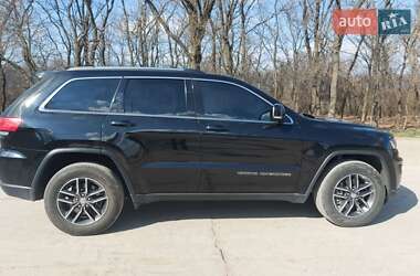 Внедорожник / Кроссовер Jeep Grand Cherokee 2017 в 