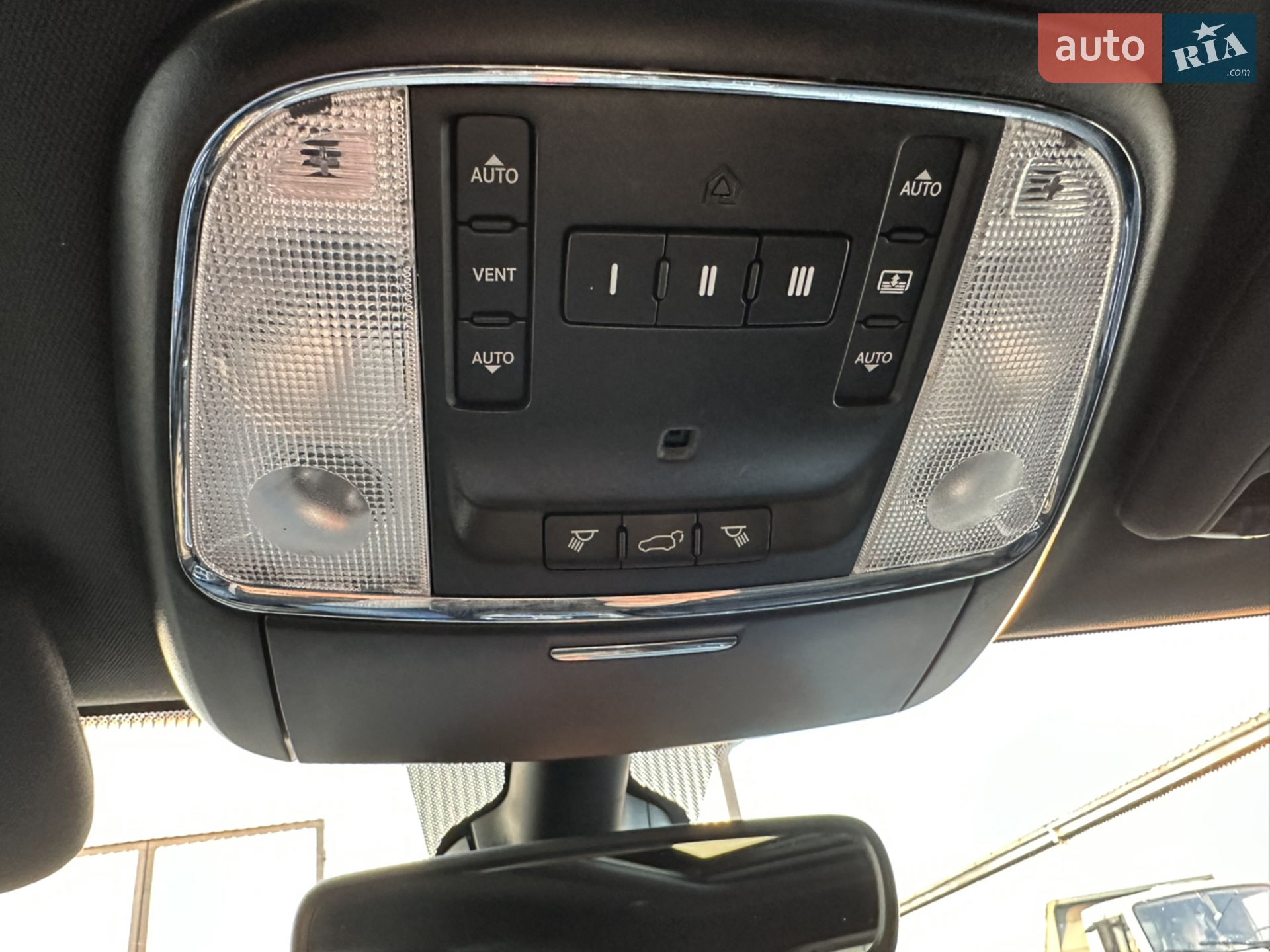 2016 Jeep Grand Cherokee - мініатюра 44