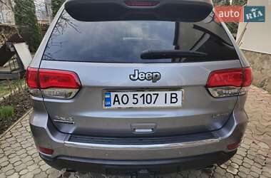 Внедорожник / Кроссовер Jeep Grand Cherokee 2015 в 