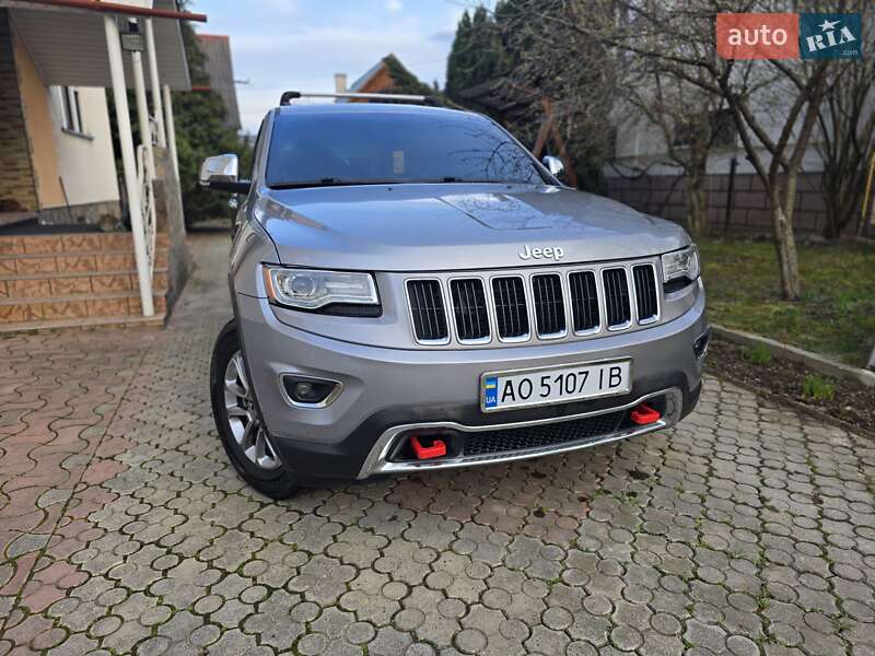 Внедорожник / Кроссовер Jeep Grand Cherokee 2015 в 