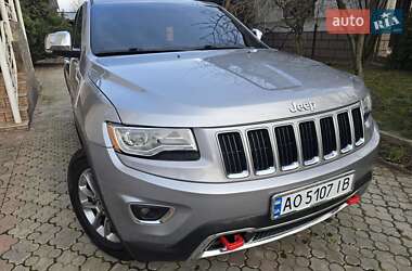 Внедорожник / Кроссовер Jeep Grand Cherokee 2015 в 