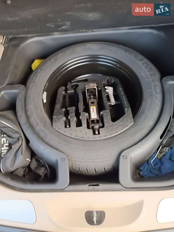 Позашляховик / Кросовер Jeep Grand Cherokee 2013 в Чернівцях