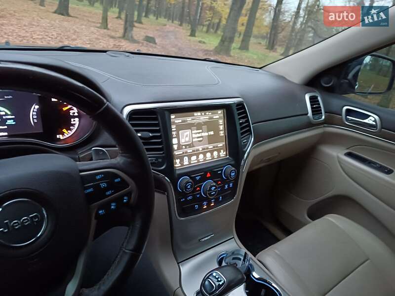 Позашляховик / Кросовер Jeep Grand Cherokee 2013 в Чернівцях