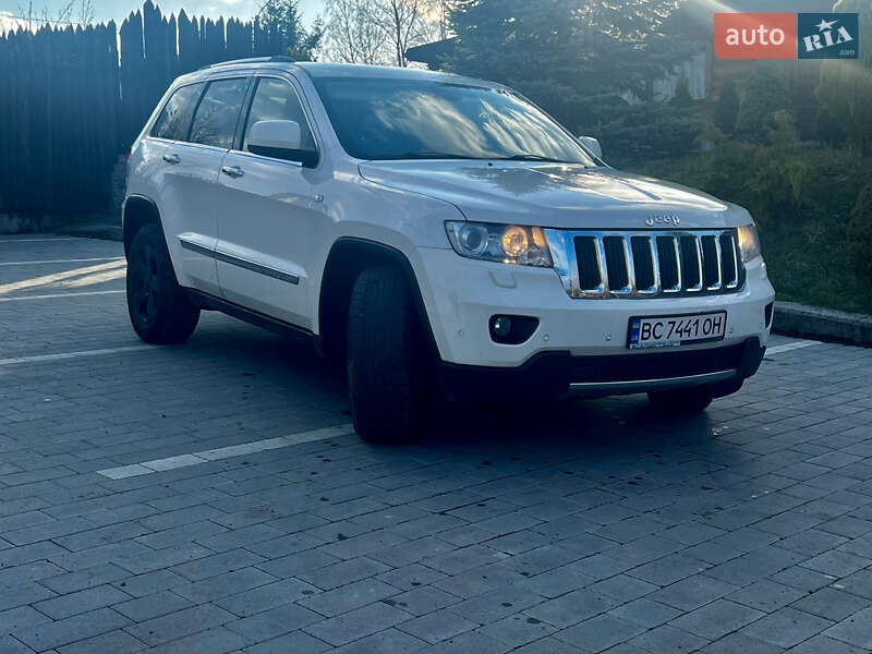 Позашляховик / Кросовер Jeep Grand Cherokee 2012 в 