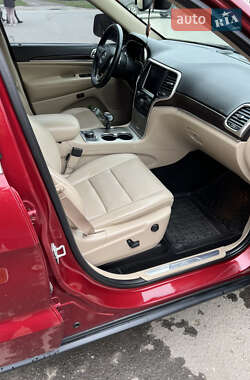 Позашляховик / Кросовер Jeep Grand Cherokee 2014 в 