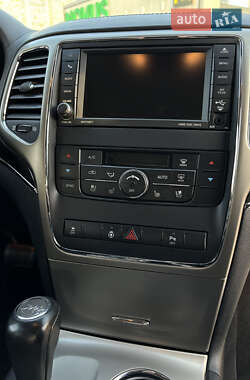 Внедорожник / Кроссовер Jeep Grand Cherokee 2011 в 