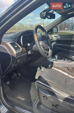 Внедорожник / Кроссовер Jeep Grand Cherokee 2013 в 