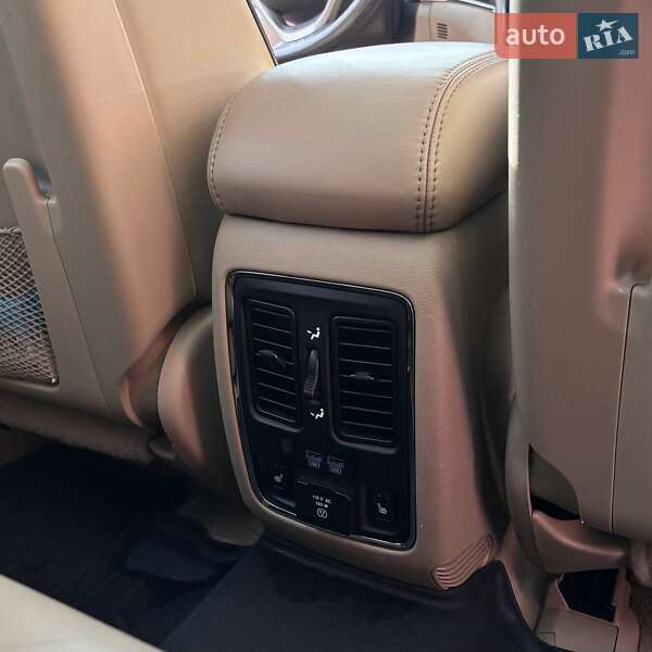 Внедорожник / Кроссовер Jeep Grand Cherokee 2014 в Одессе