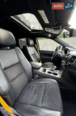 Внедорожник / Кроссовер Jeep Grand Cherokee 2020 в 