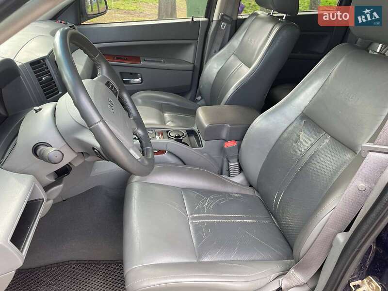 Внедорожник / Кроссовер Jeep Grand Cherokee 2006 в Киеве