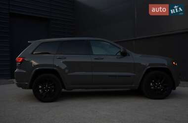 Внедорожник / Кроссовер Jeep Grand Cherokee 2020 в 