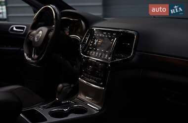 Внедорожник / Кроссовер Jeep Grand Cherokee 2020 в 