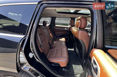 Внедорожник / Кроссовер Jeep Grand Cherokee 2015 в 