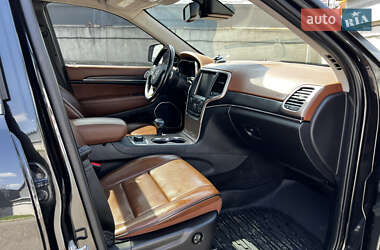 Внедорожник / Кроссовер Jeep Grand Cherokee 2015 в 