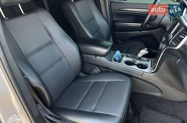 Внедорожник / Кроссовер Jeep Grand Cherokee 2018 в 