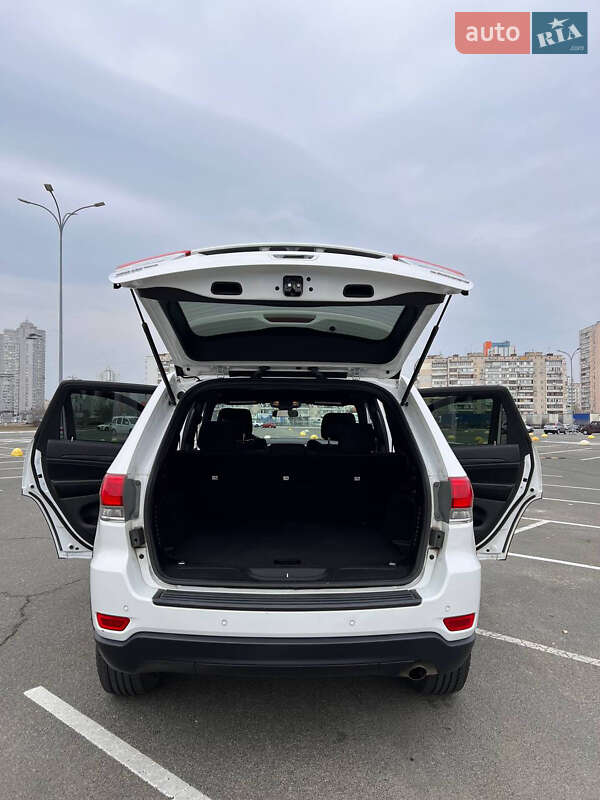 Внедорожник / Кроссовер Jeep Grand Cherokee 2019 в Киеве