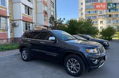 Внедорожник / Кроссовер Jeep Grand Cherokee 2016 в Вишневом