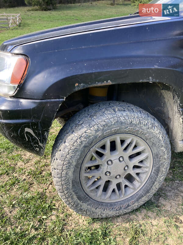 Внедорожник / Кроссовер Jeep Grand Cherokee 2002 в Рахове