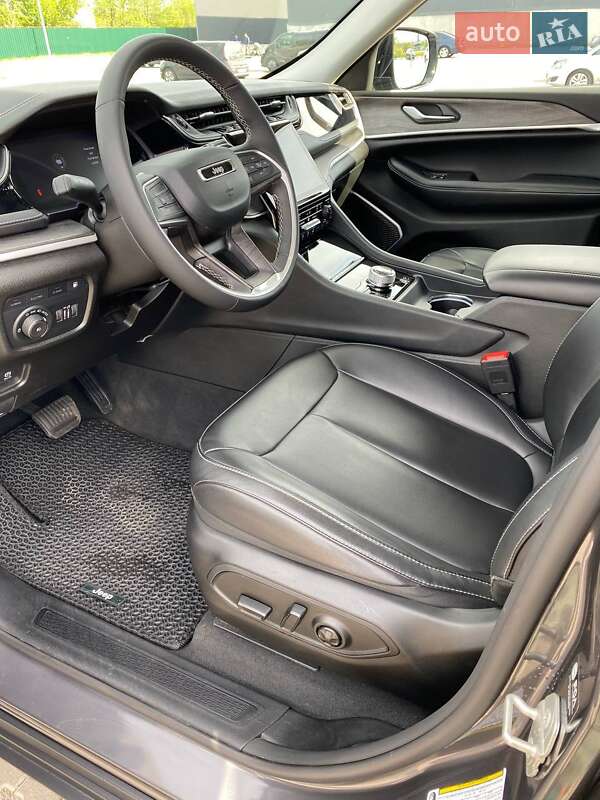 Внедорожник / Кроссовер Jeep Grand Cherokee 2023 в Киеве