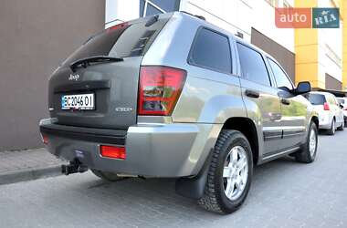 Внедорожник / Кроссовер Jeep Grand Cherokee 2006 в 
