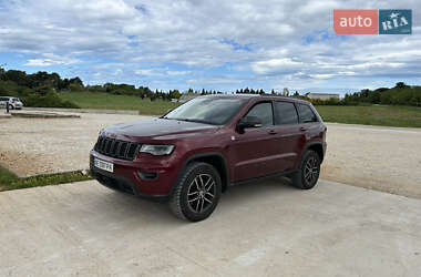 Внедорожник / Кроссовер Jeep Grand Cherokee 2016 в 