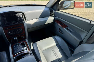 Позашляховик / Кросовер Jeep Grand Cherokee 2005 в 