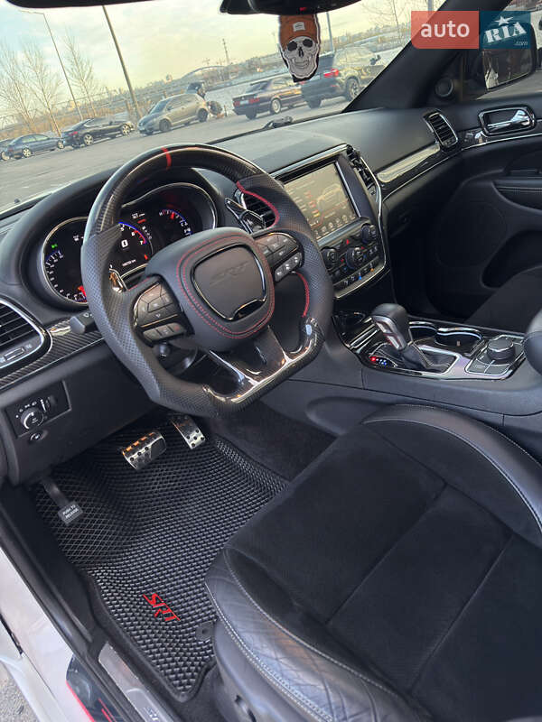 Внедорожник / Кроссовер Jeep Grand Cherokee 2017 в Киеве фото 18 Внедорожник / Кроссовер Jeep Grand Cherokee 2017 в Киеве