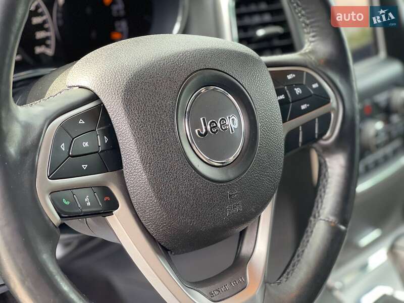 Внедорожник / Кроссовер Jeep Grand Cherokee 2017 в Киеве