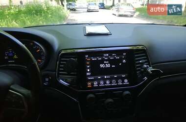 Позашляховик / Кросовер Jeep Grand Cherokee 2020 в 