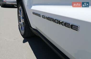 Позашляховик / Кросовер Jeep Grand Cherokee 2020 в 