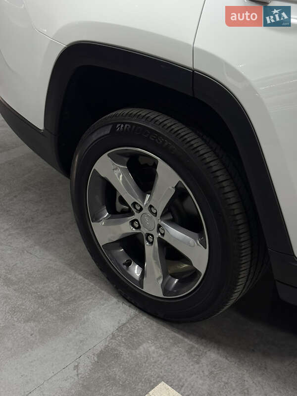 Позашляховик / Кросовер Jeep Grand Cherokee 2021 в Одесі