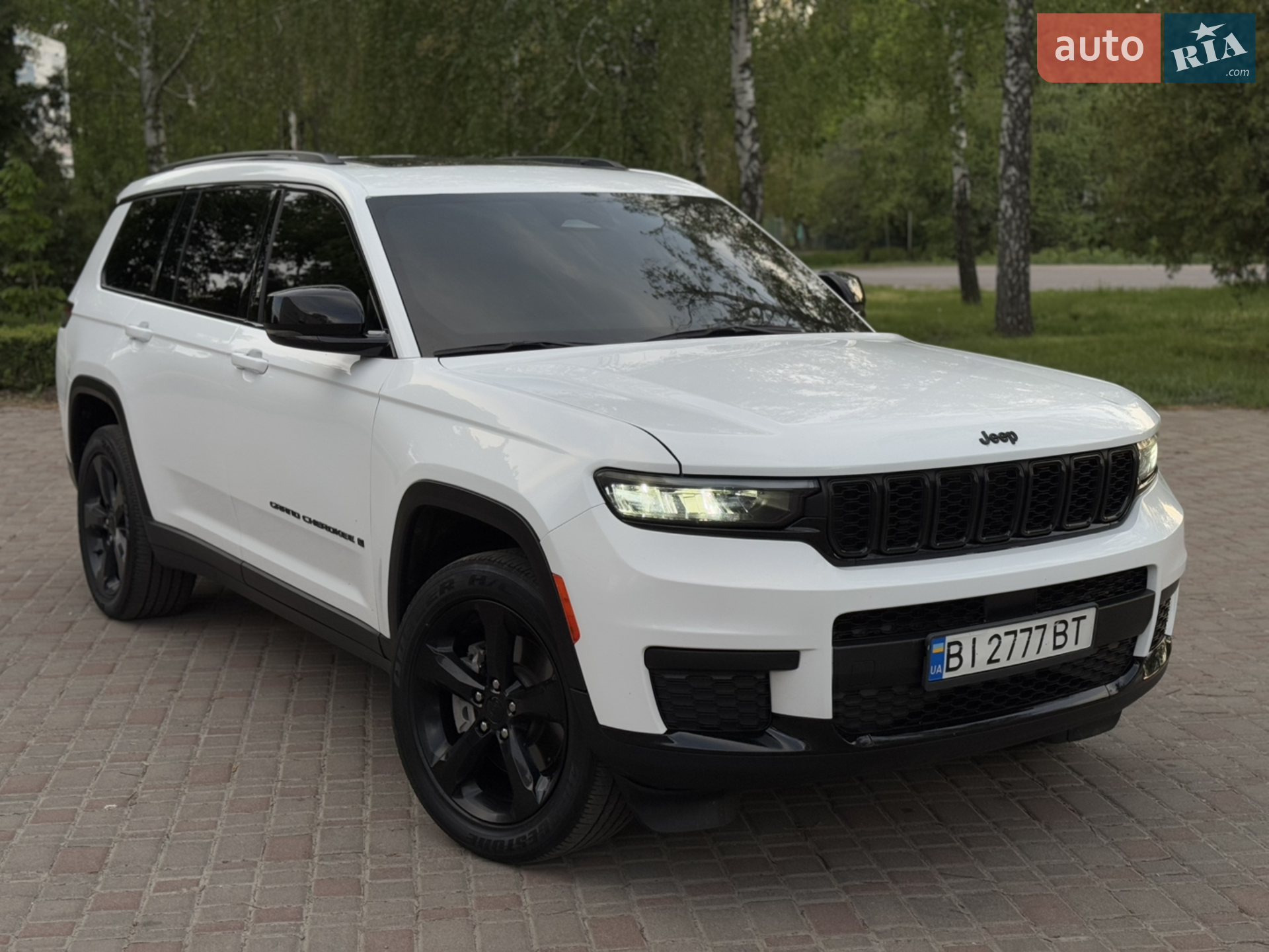 2022 Jeep Grand Cherokee - мініатюра 12