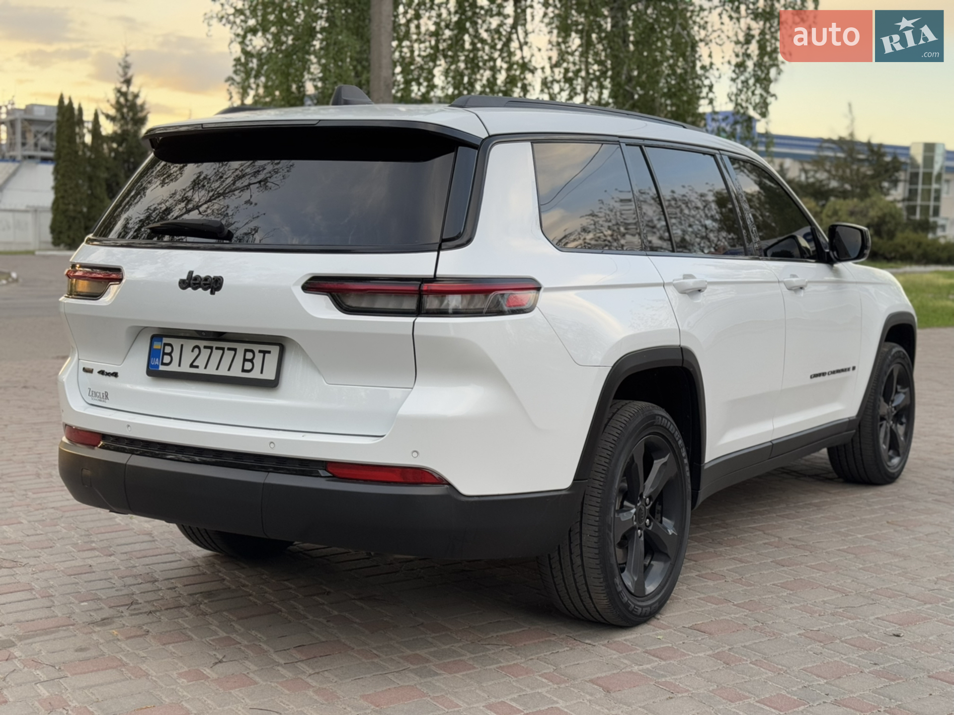 2022 Jeep Grand Cherokee - мініатюра 43