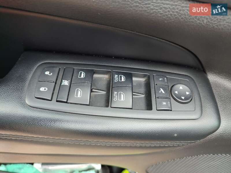 Внедорожник / Кроссовер Jeep Grand Cherokee 2018 в Киеве фото 6 Внедорожник / Кроссовер Jeep Grand Cherokee 2018 в Киеве